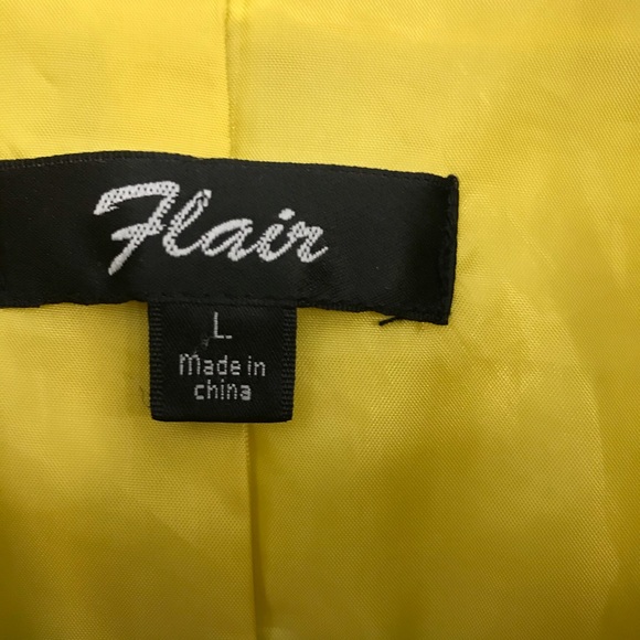 💲⬇️ Quilted zip up jacket, boutique brand - Picture 3 of 8